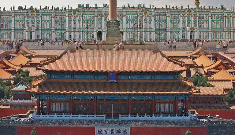 biggest palaces ever built