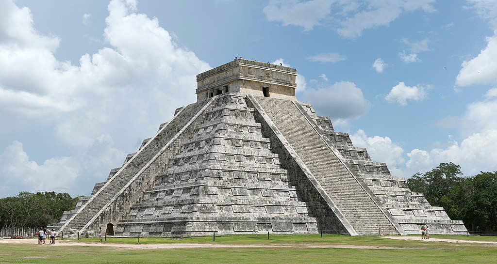 chichen-itza-pyramid-ancient-maya-mexico