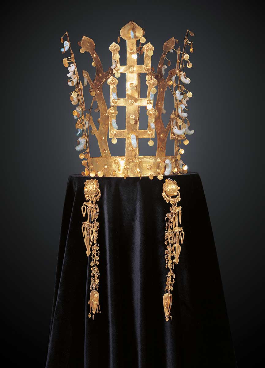 crown from silla tombs