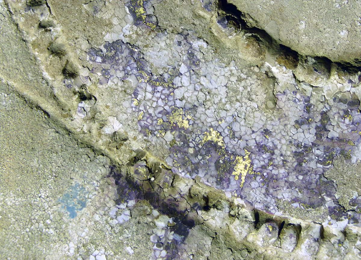 edfu-temple-egypt-remains-gold-leaf