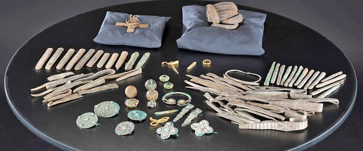 galloway hoard jewelry