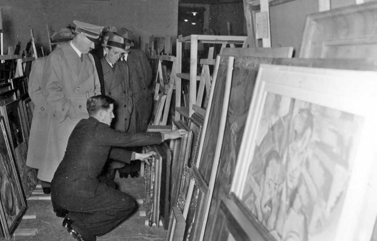 hitler looted art