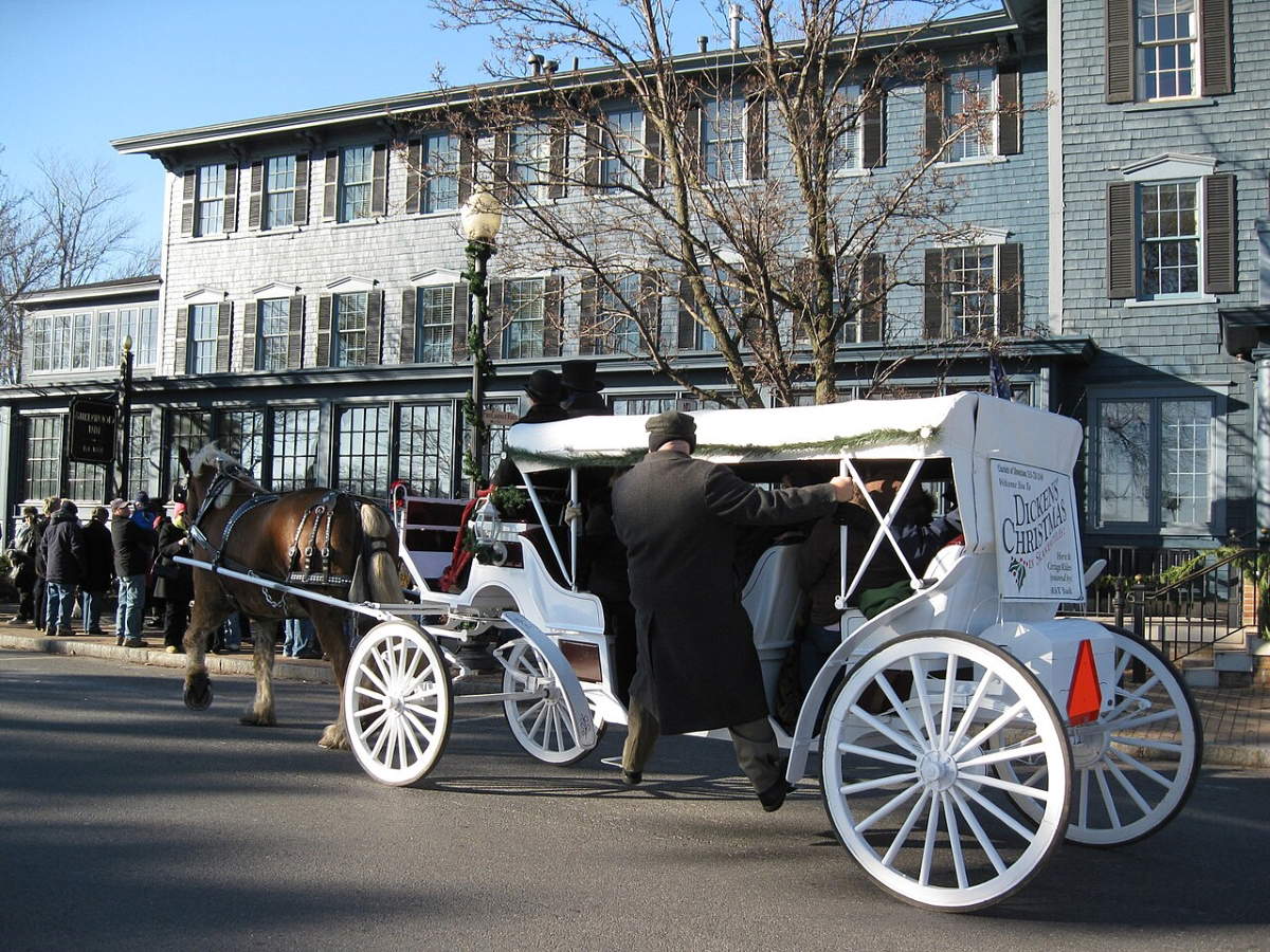 horse drawn carriage skaneateles new york