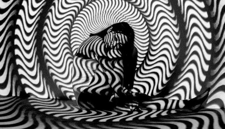 hypnosis magic or science op art