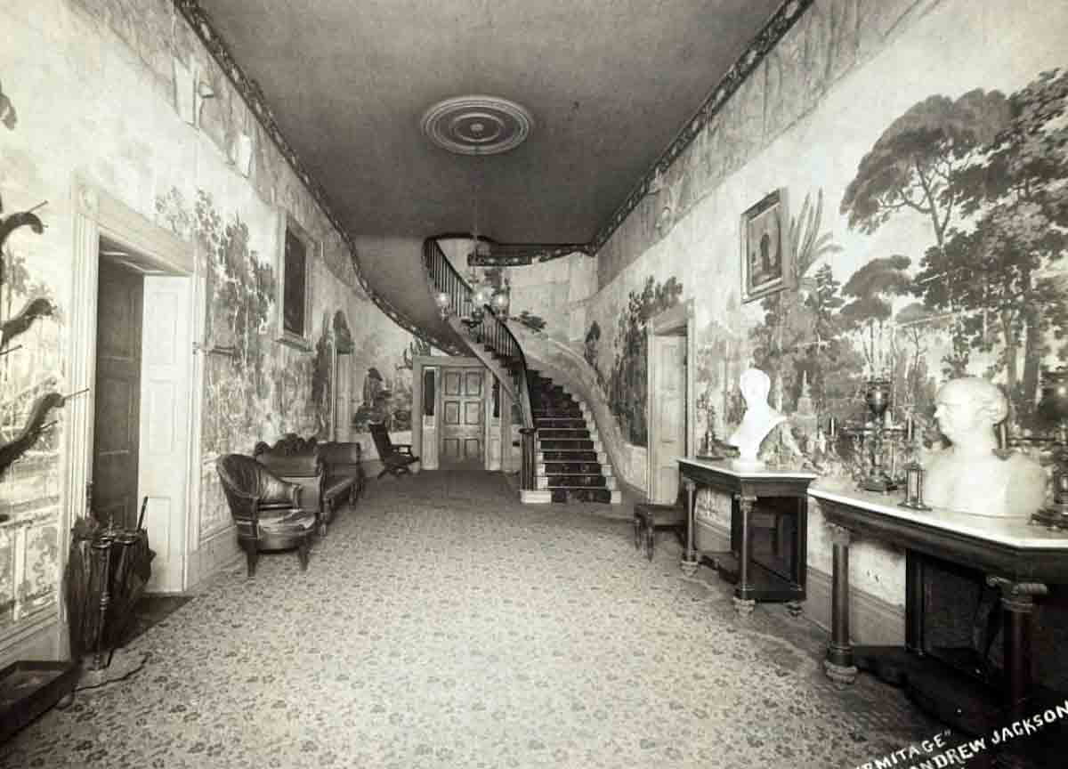 jackson hermitage hallway