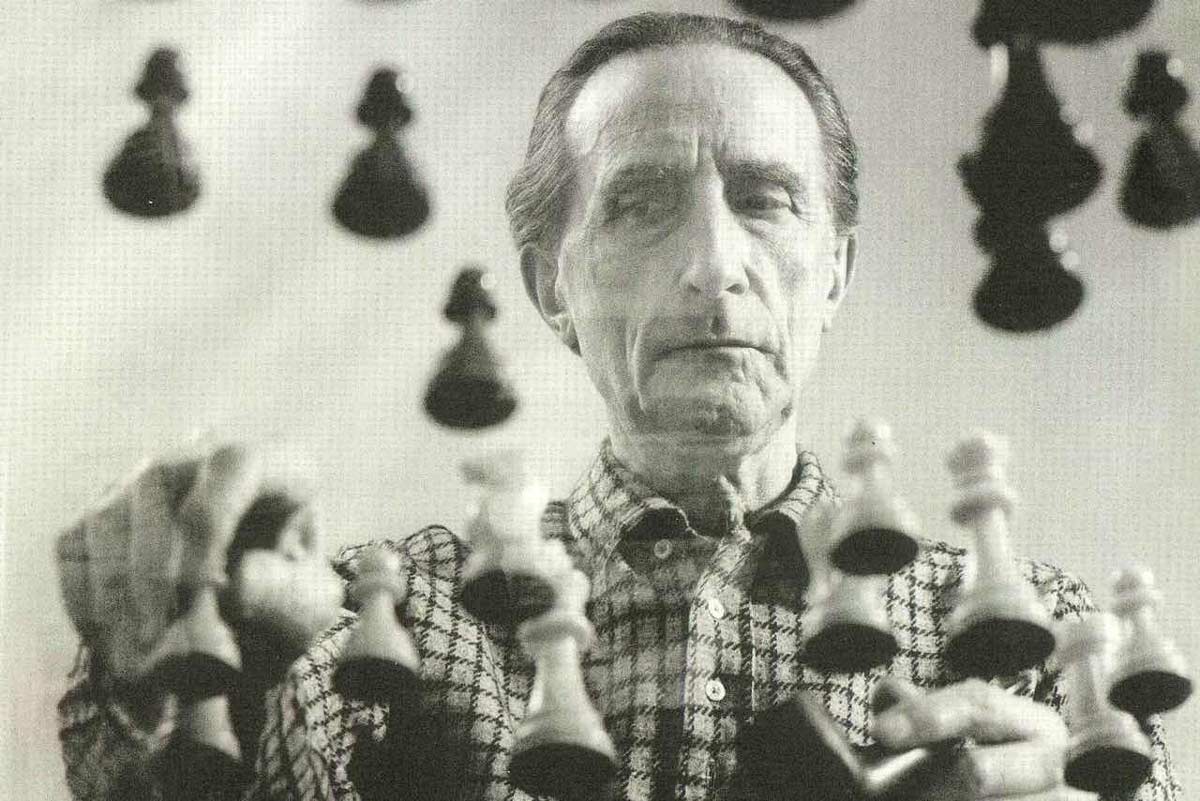 marcel duchamp playing chess