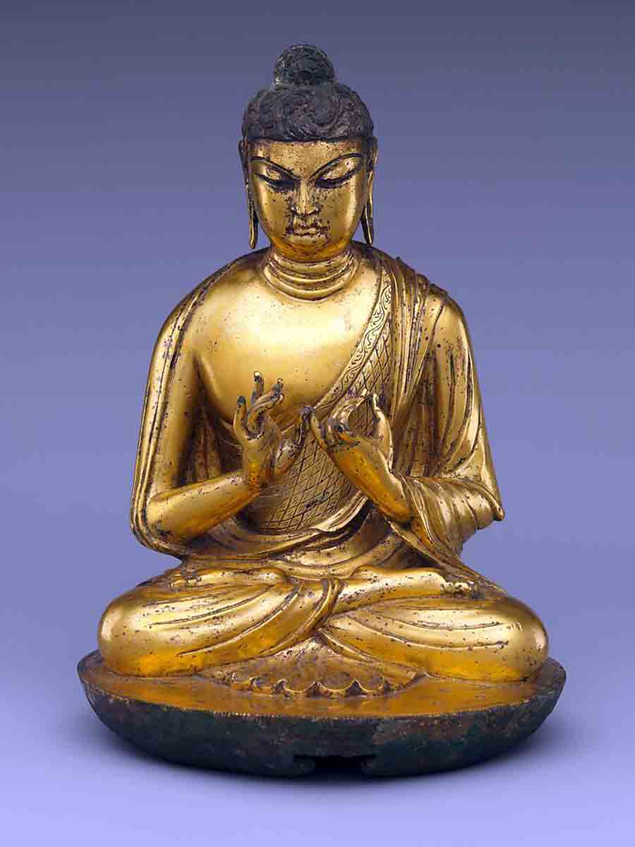 seated buddha vairocana