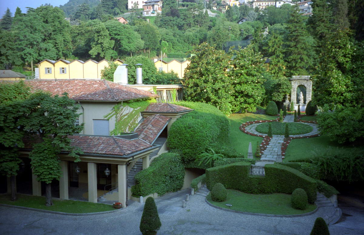 villa deste lake como room view
