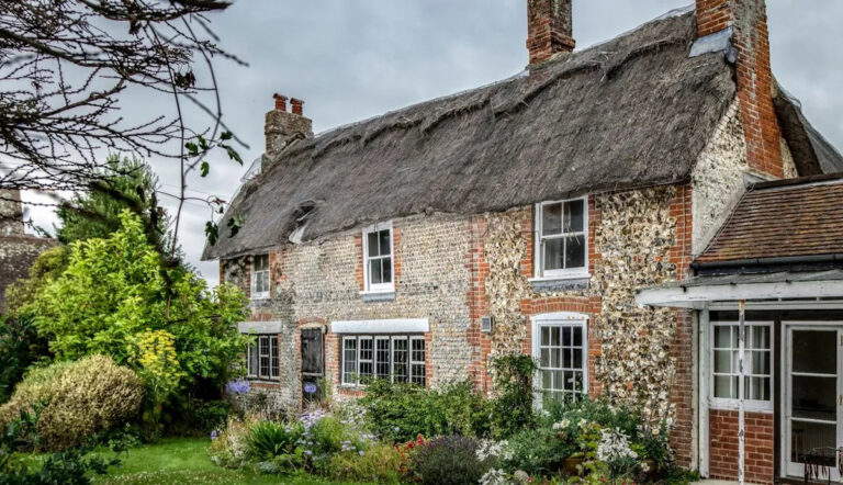 william-blakes-cottage-preserved-as-museum
